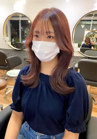 セミロング 大人可愛いレイヤー 大田のヘアスタイル