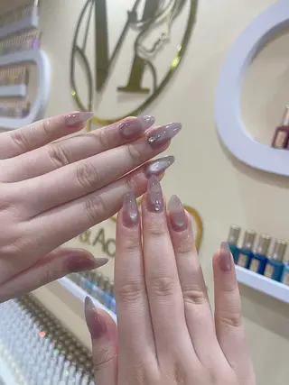 ネイル MQueen ネイルサロンのネイルデザイン