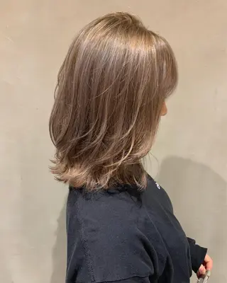 ミディアム カラー ヘアアレンジ 髪質改善支持率 No. 1✨mayuのヘアスタイル