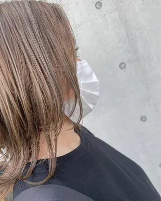 セミロング カラー 通い続けられるサロン ママ美容師　明日香のヘアスタイル