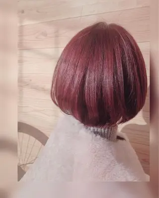 ショート カラー 舩坂 友賀のヘアスタイル
