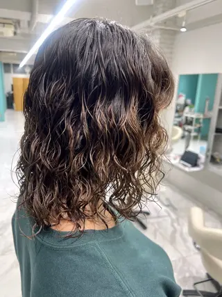 パーマ 松田 百花のヘアスタイル