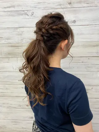セミロング カラー ヘアアレンジ LAVENDIA 初音のヘアスタイル