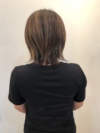 ショート ツノガイ エリのヘアスタイル