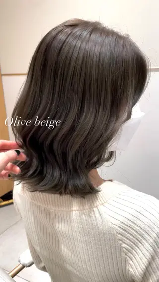 ミディアム カラー ヘアアレンジ 🤎小顔レイヤー /ベージュ🤎友香のヘアスタイル