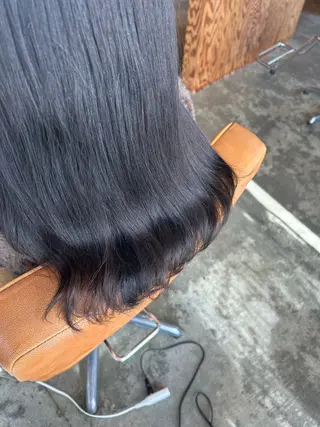 ロング カラー 鏡原 実和のヘアスタイル