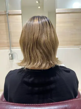 ミディアム 🥣🫧艶カラー 🦋アカマ ミユ🦋のヘアスタイル