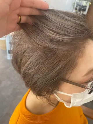 ショート カラー 永沼 真依のヘアスタイル