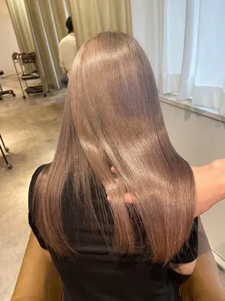 カラー yuu /N° 大分中央町店のヘアスタイル