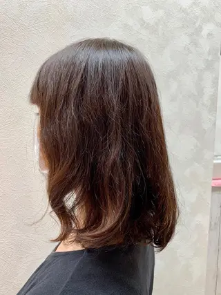 ミディアム カラー 加藤 遥花のヘアスタイル