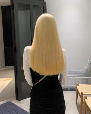 ロング カラー れい🫧 ハイトーン特化のヘアスタイル
