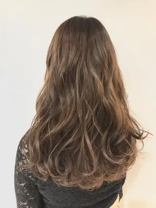 セミロング カラー 女性リピ90%🍨 🩷佐藤みずきのヘアスタイル