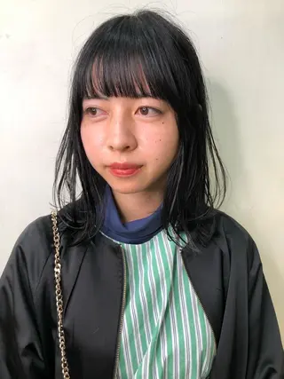 ミディアム カラー ブリーチ😼 ボブ✍️レイヤーのヘアスタイル