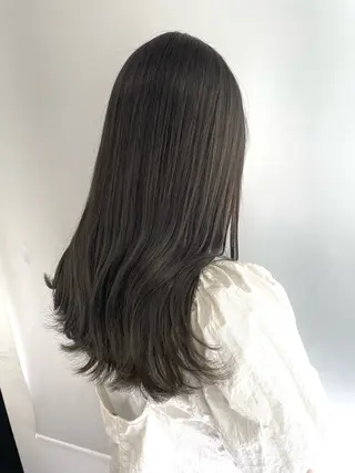 ロング カラー 青沼夏未/オリーブ/ 寒色カラーのヘアスタイル