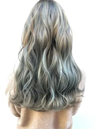 セミロング カラー 長江 諒のヘアスタイル