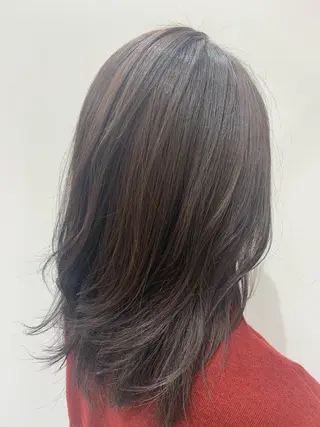 セミロング カラー Adachi Fujikoのヘアスタイル