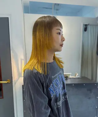 ミディアム カラー 毛流れセンターパート Sakiのヘアスタイル