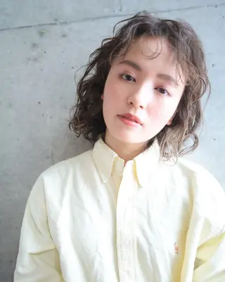 ミディアム パーマ 小田川 竜也のヘアスタイル