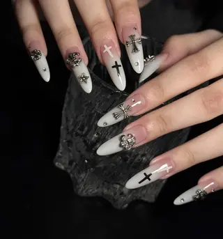 ネイル エリ🫧 nail池袋東口のネイルデザイン