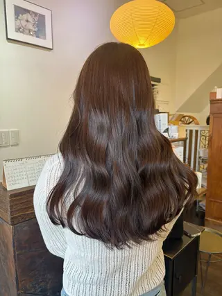 ロング 三國 栞音のヘアスタイル