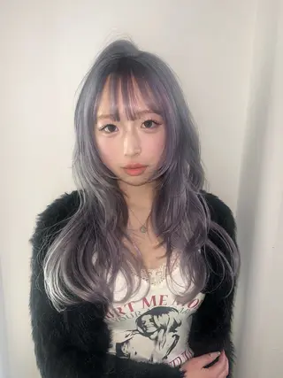 ロング AIRA/ブリーチ ‪/透明感カラーのヘアスタイル