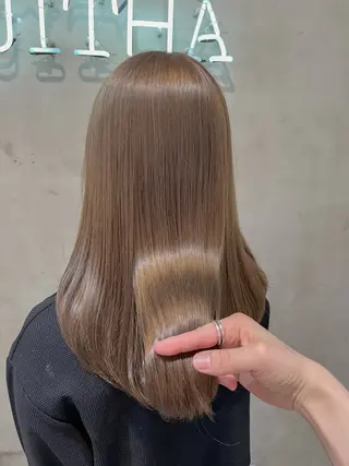 セミロング カラー 似合わせベージュ 🍯ayumi🍯のヘアスタイル