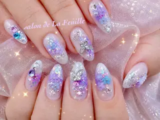 ミディアム サロンドラフィーユ LAFEUILLEのネイルデザイン