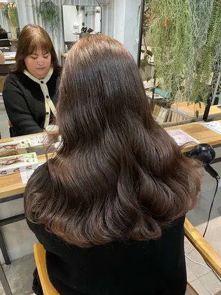 ロング 盛れる透明感カラー・ momokaのヘアスタイル