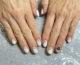 ネイル VIERU 🌈🎀💖のネイルデザイン