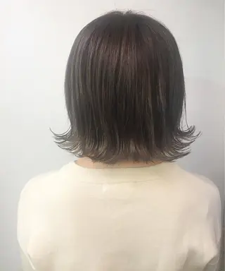 ミディアム カラー 齋藤 咲のヘアスタイル