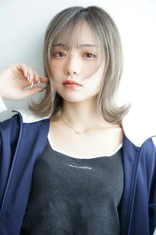 ミディアム 江田 智沙穂のヘアスタイル