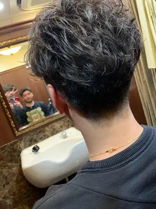 ショート パーマ メンズ 羽木 隆徒のヘアスタイル