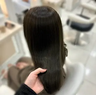 ミディアム 透明感カラー🫧 aika🐈のヘアスタイル