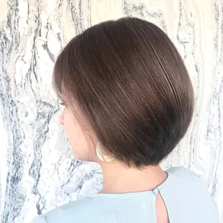 ショート カラー 藤井 さと実のヘアスタイル