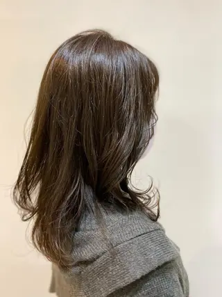 セミロング カラー 大人かわいい×艶髪 🤍塩川のヘアスタイル