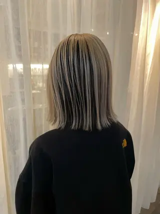 ミディアム 藤原 百花のヘアスタイル