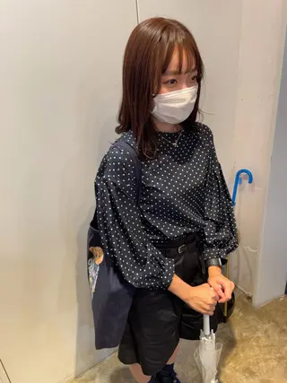 ミディアム カラー MIOベージュカラー 柔らかいカラーのヘアスタイル