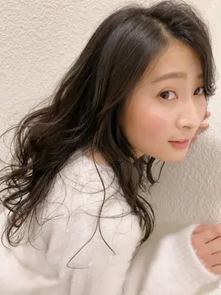 ロング 村阪 由美子のヘアスタイル