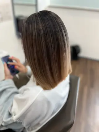 ミディアム カラー ヘアアレンジ 三輪 太一のヘアスタイル