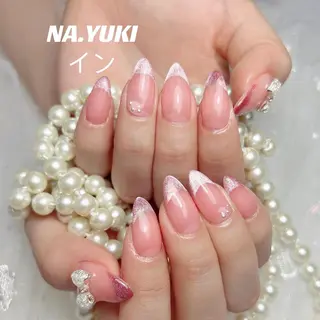 ネイル 🦋 Queenieのネイルデザイン