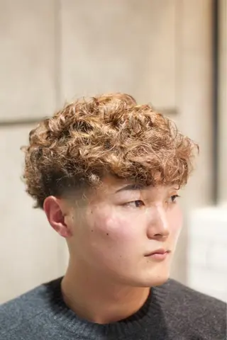 ショート パーマ メンズ 名郷 偉織　　メンズカットのヘアスタイル