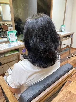 セミロング 横田 愛梨のヘアスタイル
