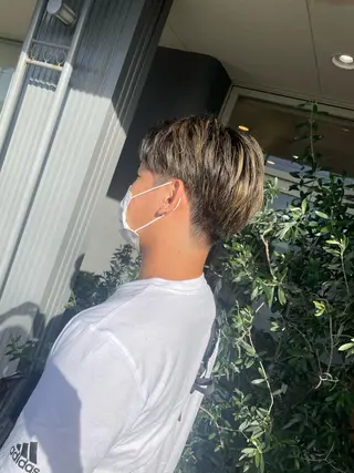 カラー メンズ 佐々木 麻純のヘアスタイル