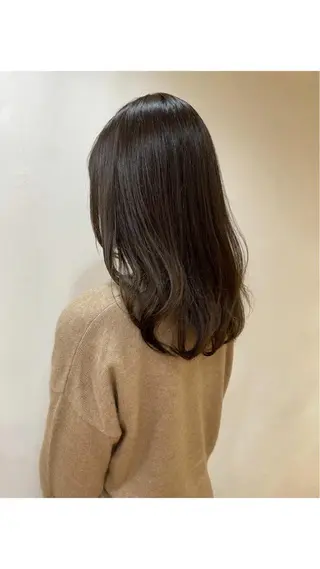 セミロング カラー あずまぐち めぐみのヘアスタイル