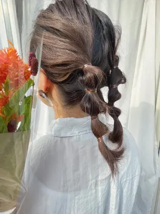 ミディアム カラー ヘアアレンジ 外山 なつ美のネイルデザイン