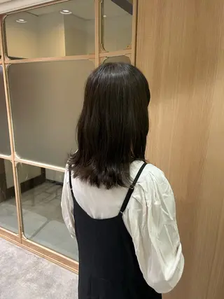 ミディアム LORAN 寺田のヘアスタイル