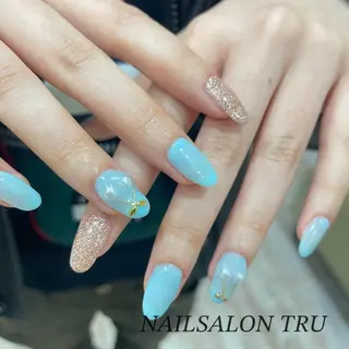 ネイル 𝐼𝑁𝑂𝑈𝐸 𝑀𝐼𝐴のネイルデザイン