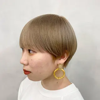 ショート カラー 🩵ブリーチカラー 🐈MIORI🩵のヘアスタイル