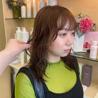 ミディアム カラー パーマ ヘアアレンジ 山下 とよかのヘアスタイル
