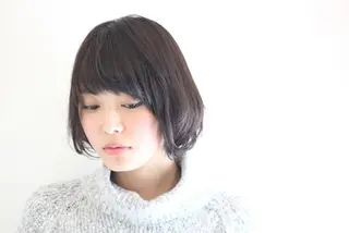 ミディアム 稲荷 友美のヘアスタイル